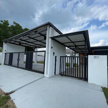 Nur Villa Sg Soi Kuantan Exterior foto