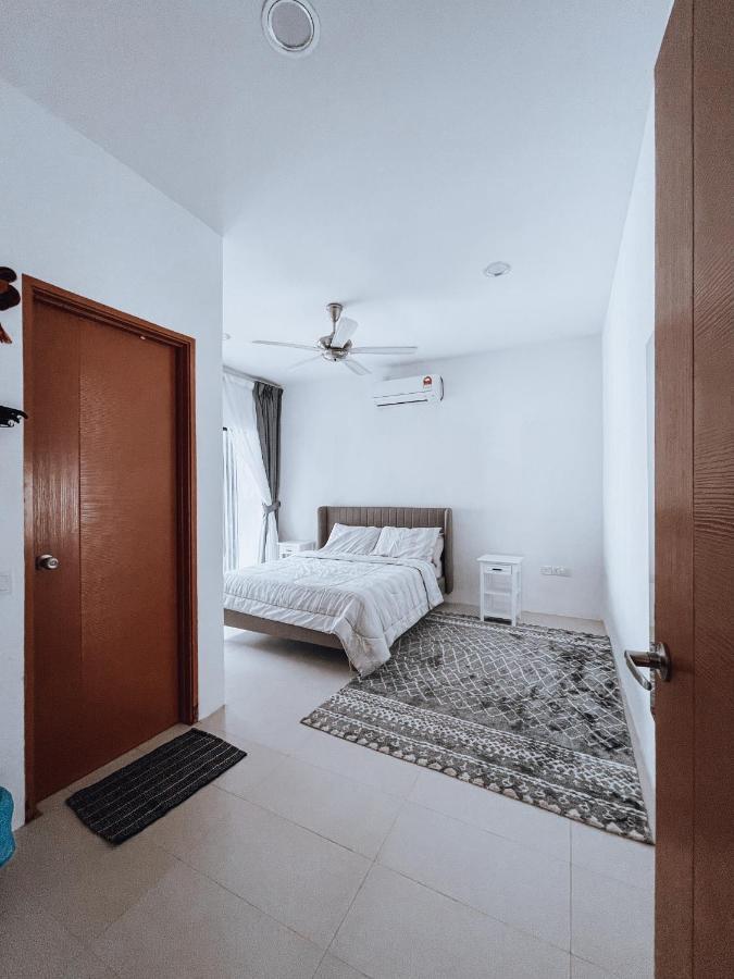Nur Villa Sg Soi Kuantan Exterior foto